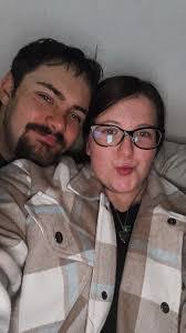 Ashley Berdahl's Instagram, Twitter & Facebook