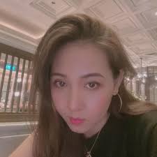 New free acrylic painting masterclass! 😃 This step by step lesson is 2  1/2hrs. Thank you all for your great support, I feel blessed to have you  here! To get access the