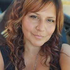 Anna Taravella's Instagram, Twitter & Facebook