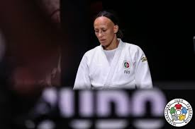 Representa o sporting clube de portugal desde 2010, 1 sendo seus treinadores, pedro soares 2 e joão rodrigues. Judoinside Joana Ramos Judoka