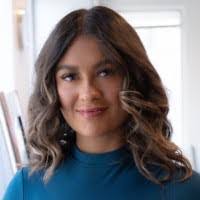 Jennifer Limas's Instagram, Twitter & Facebook