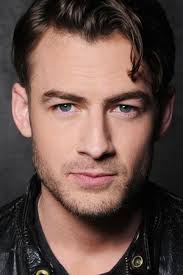 Tim Huls : biographie, filmographie, photos & vidéos