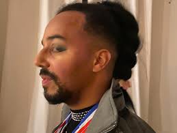 Dressing up for friendship, regardless. @marine_lang @paulmaheke  @robbridger @cedric.fauq 🏀