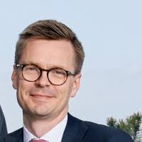 4500+ "Correll" profiles