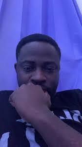 Larry Ade's Instagram, Twitter & Facebook