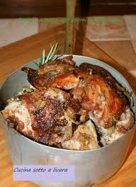 Coniglio in porchetta il coniglio in porchetta è una ricetta regionale marchigiana, ma la versione che vi propongo oggi è ricavata dal ricettario regionale del · per cucinare il coniglio arrosto in porchetta occorre un coniglio intero oppure la sola metà posteriore con il suo fegatino se si desidera cucinarne. Coniglio In Porchetta Cucina Sotto A Livara