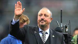 Sein nachfolger ist der frühere weltstar zinédine zidane, der sich bei seiner vorstellung bewegt zeigte. Trotz Fan Drohungen Rafael Benitez Neuer Everton Trainer Kicker