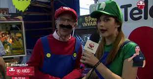 Huge sale on mario brothers now on. Revive El Divertido Momento Del Alcalde Joaquin Lavin Y Su Disfraz En La Teleton Chilevision