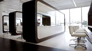 Ricciolo salon is a hair salon and day spa that provides beauty services such as haircuts, color, massages, makeup and more. Best Hair Salons In La For Splurge Worthy Cuts And Color