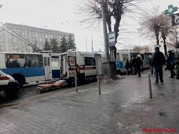 На сайті ви знайдете найсвіжіші новини міста та вінницької . Vinnicya Trolejbus Pridavilo Nogi Pasazhiram Vibuhnulo Koleso Centr Mista 27 12 18 Pryamij Novini Vinnici