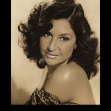 Nancy Vetrano's Instagram, Twitter & Facebook