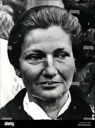 Weil woman hi-res stock photography and images