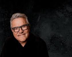 Mark Lowry's Instagram, Twitter & Facebook