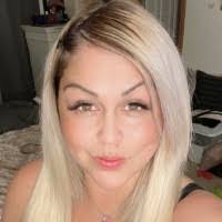 Beth Naranjo's Instagram, Twitter & Facebook