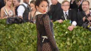 #micheal b jordan #liza koshy #black panther #selena gomez #rihanna #beyonce #ariana grande #david dobrik #met gala #emilia clarke #corinna koph. Das Ist Liza Koshy Wirklich Wert News24viral