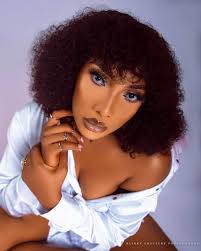 I celebrate me today because I know I'm special and living my life in grace  and favor. Happy birthday to me.