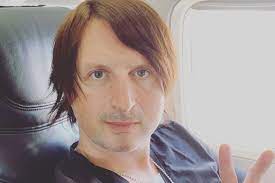 Edvin marton felesége ez a szőke szépségkirálynő: Edvin Marton Es Kamasz Fia Egymas Kikopott Masai Maxim Egy Az Egyben Edesapjara Utott Hazai Sztar Femina