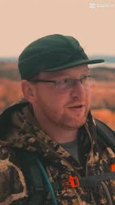 I’m Aaron Sullenger, an avid outdoorsman with a passion for hunting,  fishing, and exploring the wild. #hunting #fishing #simmsfishing #firstlite  #sitkagear #cowboyhat #flyfishing #fistpond