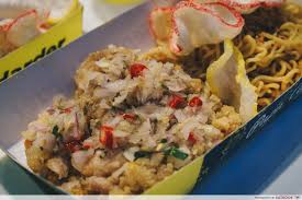 Ayam geprek is an indonesian crispy battered fried chicken crushed and mixed with hot and spicy sambal. Papa Ayam Review Finish This Level 27 Sambal Fried Chicken Rice And Get It For Free At Somerset Eatbook Sg New Singapore Restaurant And Street Food Ideas Recommendations