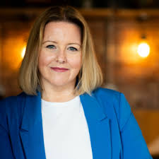 Qualified coaches in Weymouth, DT3-DT4