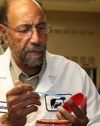 ଫାଇଲ:Fighting Antibiotic Resistance (8696040154).jpg