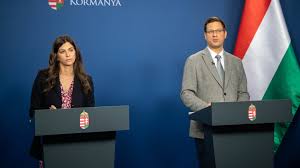 Gulyás szerint varga judit és férje nemcsak törvényesen, de a jó erkölcs szabályait szem előtt tartva jártak el, amikor 10 milliós támogatást vettek fel a gulyás gergely arról is beszélt, hogy ha bárkinek a vagyonnyilatkozatával kapcsolatban kétségei támadnak valakinek, vagyonnyilatkozati eljárást. Ujrainditas Koronavirus Jarvanyban Itt Vannak Az Uj Intezkedesek Portfolio Hu