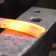 Forgeron Et Forge Fabrication En 2020 Forgeron Pierre A Aiguiser Coutellerie