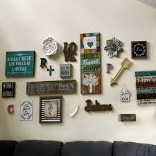 See more ideas about photo wall hanging, crafts, diy crafts. Photo Wall Ideas 37 Picture Gallery Wall Layout Ideas For The Perfect Family Photograph Accent Wall