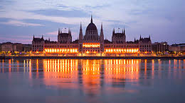 Budapeste ou budapest ( em húngaro), é a capital e a maior cidade da hungria, e a sexta maior da união europeia. Budapeste Wikiwand