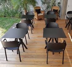 sledge table de restaurant noire design arki base sledge mobilier design mobilier decoration chambre