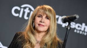 Official youtube channel of stevie nicks. Stevie Nicks Warnt Musiker Legt Euch Geld Fur Reha Zuruck Promiflash De