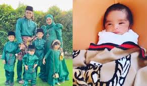 Nama bayi yang anda gunakan untuk anak anda, harus bermakna baik agar menjadi doa dan harapan orang tuanya di kemudian hari. G708o6fqizskqm