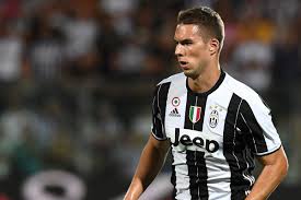 1 finalmente el premio lo ganó anthony martial. Juventus Winger Marko Pjaca Has Finally Returned To Training With The Team Black White Read All Over