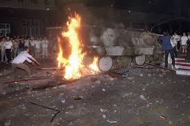 六四事件, liùsì shìjiàn), were in what became known as the tiananmen square massacre, troops with assault rifles and tanks fired at the demonstrators trying to block the military's. Ap Was There Tanks Rumble Out Of Tiananmen Square