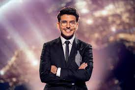 He was educated in england at vinehall school, east sussex, and cranbrook school, kent, before going on to study archaeology and anthropology at durham (hatfield college). Meet The Presenters Of Eurovision 2020 Jan Smit Escdaily