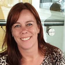 Veel vrouwen die borstkanker krijgen, hebben weinig anders te kiezen dan  siliconen omdat eigen weefsel vaak geen optie is. Je zal maar genetisch  belast zijn met een heel hoog risico op borstkanker