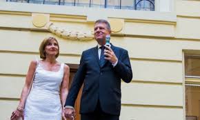 Este unitate de alimentatie publica situata in bucuresti, sector 4, de tip bar/club, avand o suprafata totala de 425 mp din care spatiu de servire 335. LoviturÄ Pentru Familia Iohannis A Inceput UrmÄrirea PenalÄ In Rem