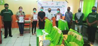 Check spelling or type a new query. Pt Pasangkayu Serahkan Bea Siswa Bagi Anak Berprestasi