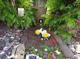 Jacques brel, jacques brel maison de disque : Tombes De Jacques Brel Et Paul Gauguin A Hiva Oa