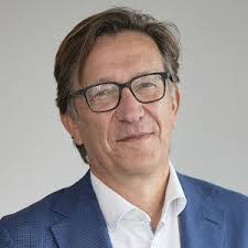 Alexander Bork's Instagram, Twitter & Facebook