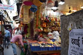 A Sunday in the streets of Old Delhi | by Swati Baruah | Medium