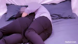 با منشی شرکت برای امضای قرار داد رفتیم کیش داخل هتل متوجه شدیم تخت خواب دو  نفرس .مکالمه جذاب فارسی | PornWex