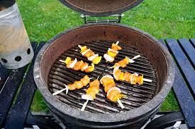 Was spricht gegen den grillkamin im garten? Grillen Im Garten Warum Das Garen Im Freien So Beliebt Ist Garten Blog