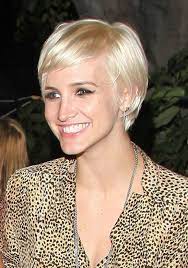 Ashlee simpson red hair color. Sweet Short Hairdo With Side Swept Bangs Ashlee Simpson Haircut Hairstyles Weekly