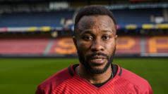 Adam hložek, latest news & rumours, player profile, detailed statistics, career details and transfer information for the ac sparta praha player, powered by goal.com. Na Plakatu Se Spartanem Kangou Se Objevil Terc Nejde O Rasismus Ale O Spor S Fanousky Tvrdi Klub Irozhlas Spolehlive Zpravy