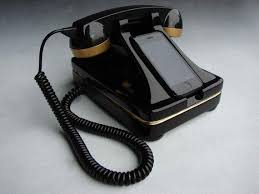 Station D Accueil Iretrofone Retour Vers Le Futur Pour Votre Iphone Telephone Retro Station D Accueil Iphone
