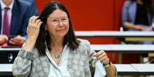 Juni 2017 von ministerpräsident armin laschet ernannt und anschließend im landtag vereidigt. Landesumweltministerin Tritt Zuruck Befordern Bis Zum Rucktritt Taz De