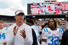 College football betting, picks, odds: Early best bets for Week 10's biggest games, including Texas-Vandy