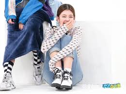 Itzy S Lia At Weekly Idol Ep 450 Mbc Naver Update Itzy Kpop Fashion Fashion