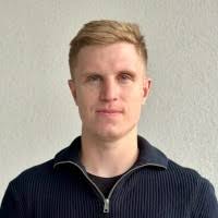 2900+ profilů „Suchý“